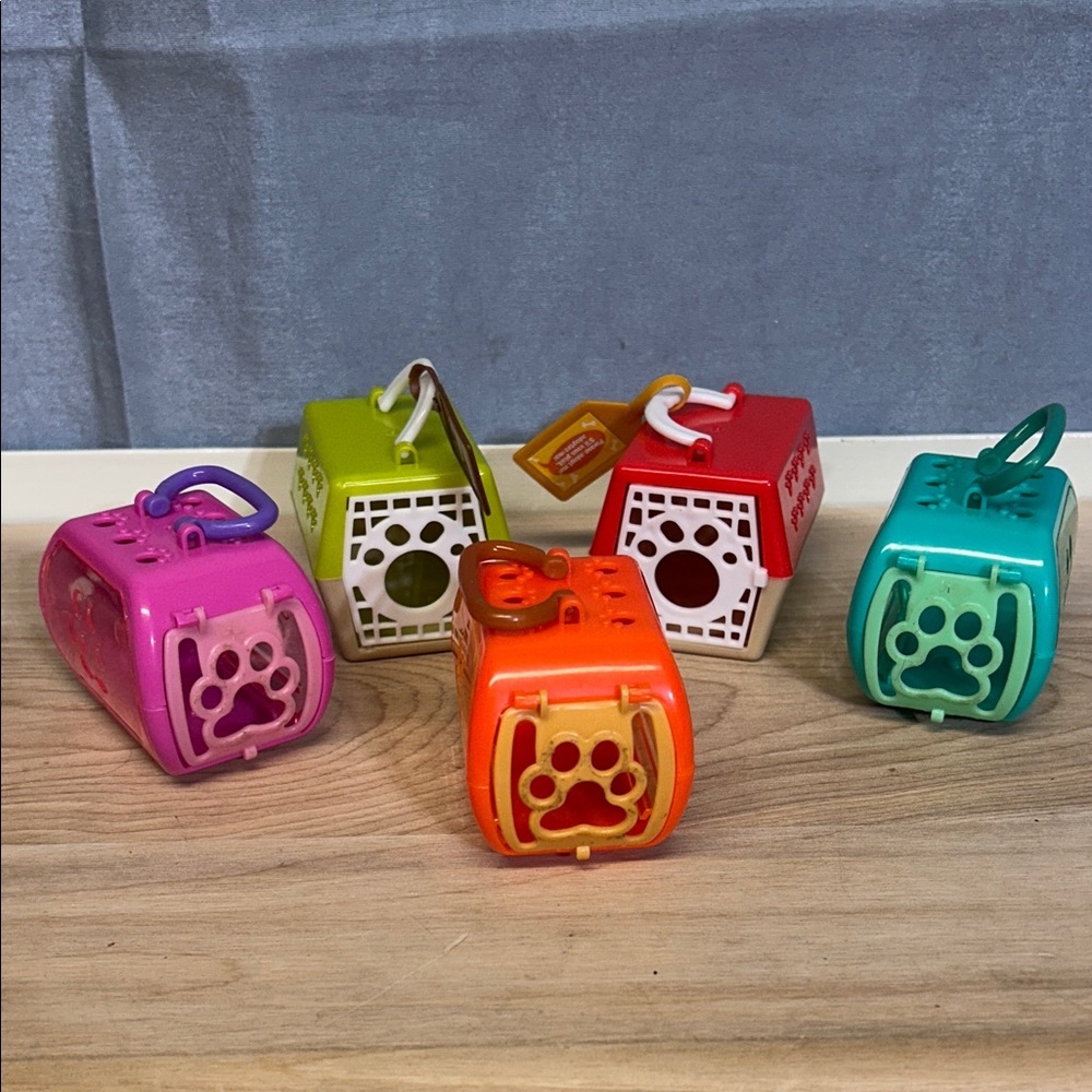 Kids Mania Colorful Pet Carrier Toy Set of 5